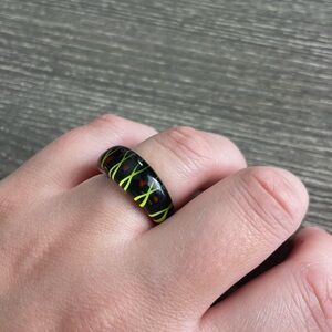 Y2K Vintage Retro Plastic Transparent Ring - around size 5.5/6